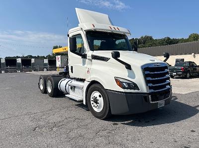 Used 2018 Freightliner Cascadia Detroit DD13 Semi Truck for sale #316801 - photo 1