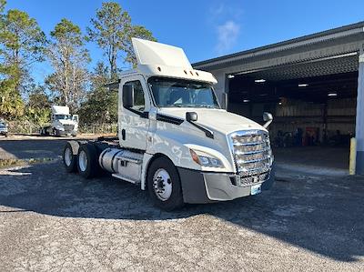Used 2018 Freightliner Cascadia - photo 1