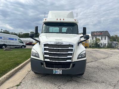 Used 2018 Freightliner Cascadia Detroit DD13 Semi Truck for sale #316858 - photo 2