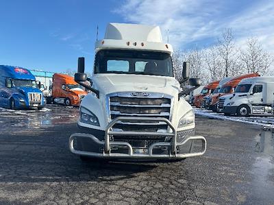 Used 2018 Freightliner Cascadia Detroit DD13 Semi Truck for sale #316860 - photo 2