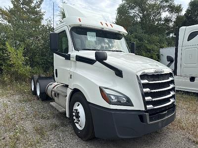 Used 2018 Freightliner Cascadia Detroit DD13 Semi Truck for sale #316872 - photo 1