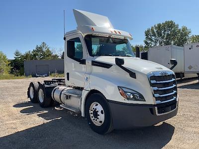 Used 2018 Freightliner Cascadia Detroit DD13 Semi Truck for sale #316873 - photo 1
