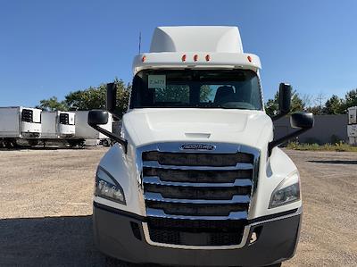 Used 2018 Freightliner Cascadia Detroit DD13 Semi Truck for sale #316873 - photo 2