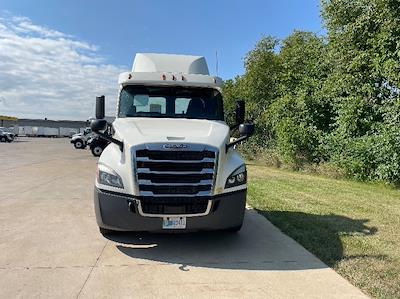 Used 2018 Freightliner Cascadia Detroit DD13 Semi Truck for sale #316884 - photo 2