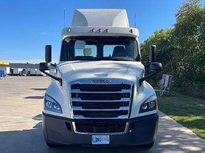 Used 2018 Freightliner Cascadia Detroit DD13 Semi Truck for sale #316885 - photo 2