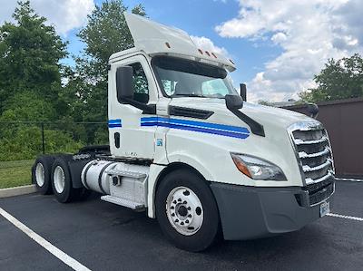 Used 2018 Freightliner Cascadia Detroit DD13 Semi Truck for sale #316908 - photo 1