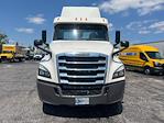 Used 2018 Freightliner Cascadia Detroit DD13 Semi Truck for sale #316966 - photo 2
