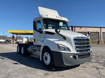 Used 2018 Freightliner Cascadia Detroit DD13 Semi Truck for sale #316968 - photo 1