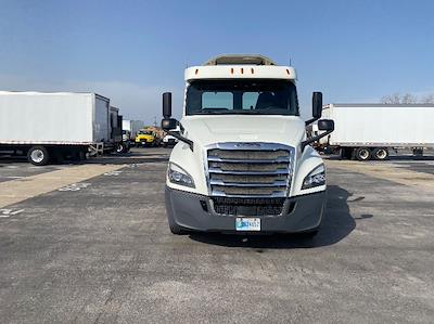Used 2018 Freightliner Cascadia - photo 1