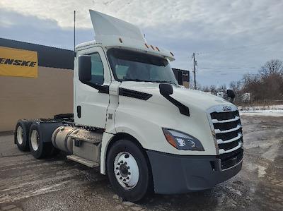 Used 2018 Freightliner Cascadia Detroit DD13 Semi Truck for sale #317167 - photo 1