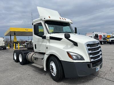 Used 2018 Freightliner Cascadia Detroit DD13 Semi Truck for sale #317187 - photo 1