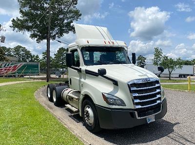 Used 2018 Freightliner Cascadia Detroit DD13 Semi Truck for sale #317199 - photo 1