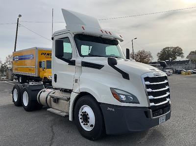 Used 2018 Freightliner Cascadia Detroit DD13 Semi Truck for sale #317248 - photo 1