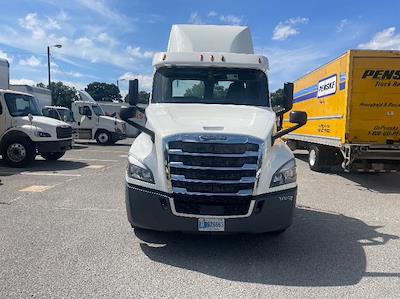 Used 2018 Freightliner Cascadia Detroit DD13 Semi Truck for sale #317258 - photo 2