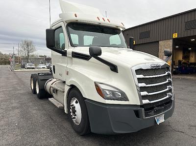 Used 2018 Freightliner Cascadia Detroit DD13 Semi Truck for sale #317290 - photo 1