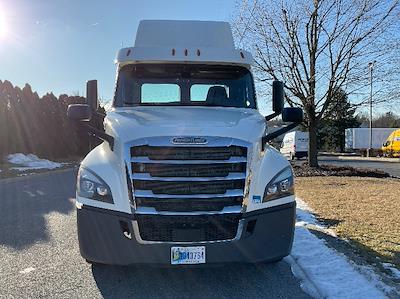Used 2018 Freightliner Cascadia Detroit DD13 Semi Truck for sale #317292 - photo 2