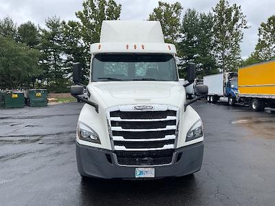 Used 2018 Freightliner Cascadia Detroit DD13 Semi Truck for sale #317309 - photo 2