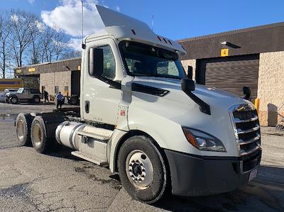 Used 2018 Freightliner Cascadia - photo 1