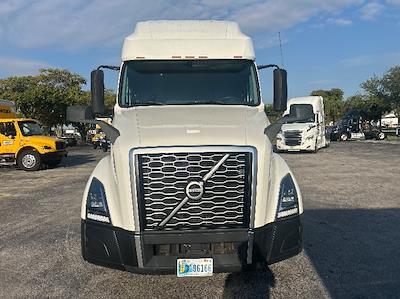 Used 2019 Volvo VNL - photo 1