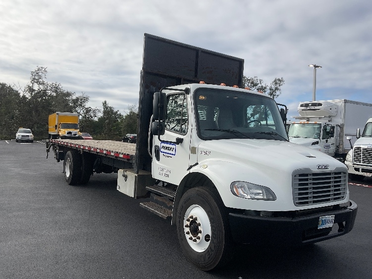 Used 2019 Freightliner M2 106 - photo 1
