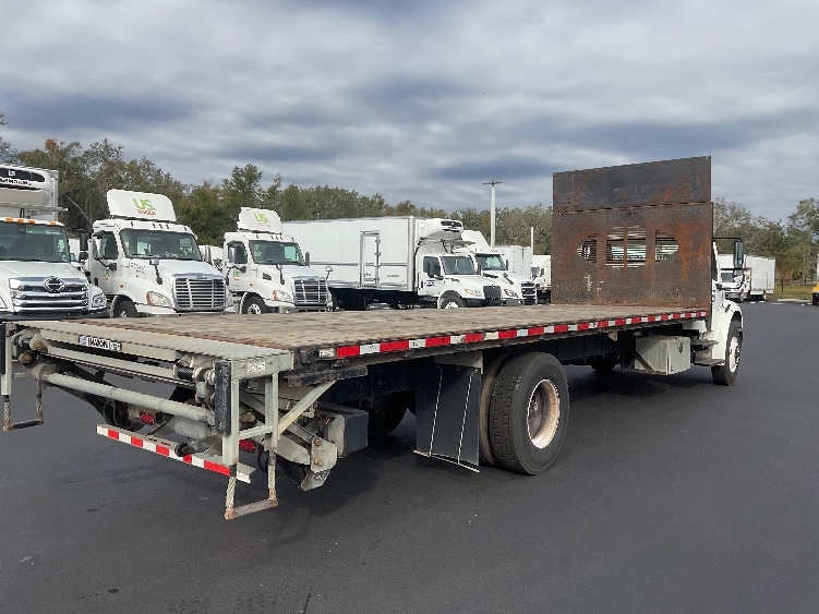 Used 2019 Freightliner M2 106 - photo 15
