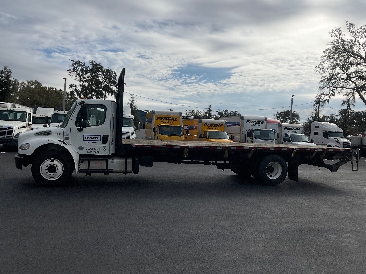 Used 2019 Freightliner M2 106 - photo 6