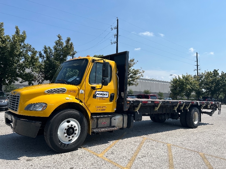 Used 2019 Freightliner M2 106 - photo 5