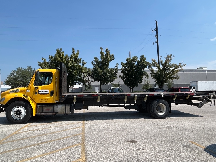 Used 2019 Freightliner M2 106 - photo 6