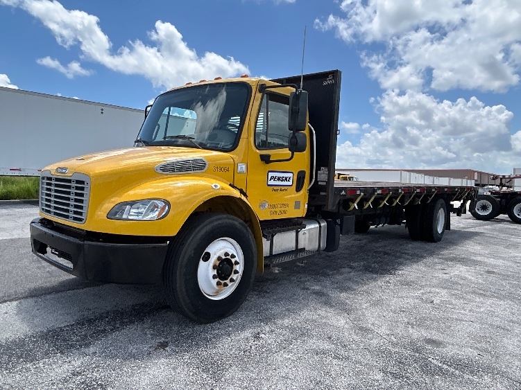 Used 2019 Freightliner M2 106 - photo 5