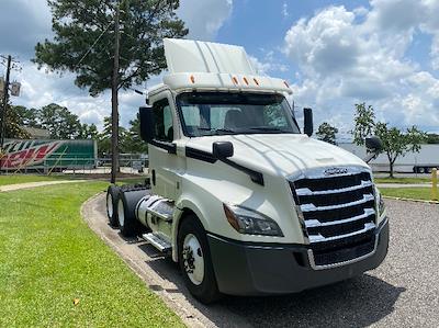 Used 2018 Freightliner Cascadia Detroit DD13 Semi Truck for sale #319604 - photo 1