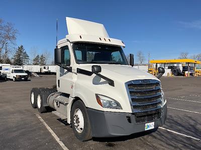 Used 2018 Freightliner Cascadia - photo 1
