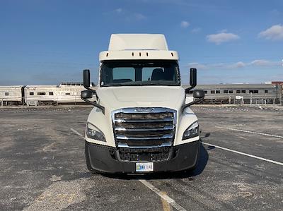 Used 2018 Freightliner Cascadia Detroit DD13 Semi Truck for sale #319620 - photo 2