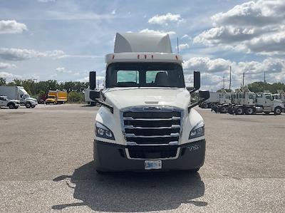 Used 2018 Freightliner Cascadia Detroit DD13 Semi Truck for sale #319627 - photo 2