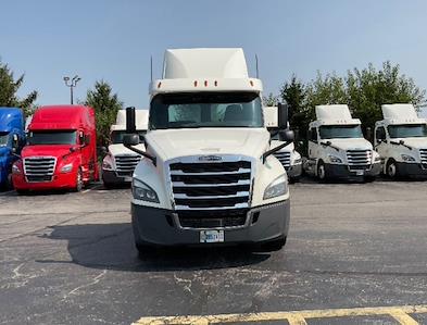 Used 2018 Freightliner Cascadia Detroit DD13 Semi Truck for sale #319635 - photo 2