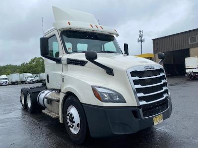 Used 2018 Freightliner Cascadia Detroit DD13 Semi Truck for sale #319640 - photo 1