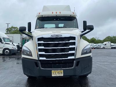 Used 2018 Freightliner Cascadia Detroit DD13 Semi Truck for sale #319640 - photo 2