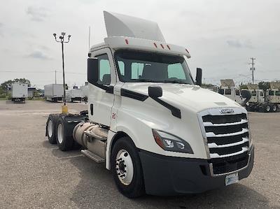 Used 2018 Freightliner Cascadia Detroit DD13 Semi Truck for sale #319643 - photo 1