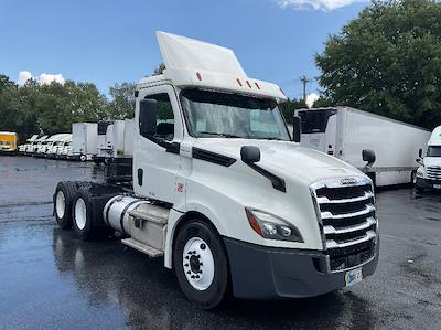 Used 2018 Freightliner Cascadia Detroit DD13 Semi Truck for sale #319680 - photo 1