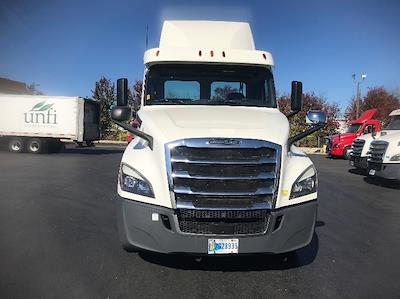 Used 2018 Freightliner Cascadia Detroit DD13 Semi Truck for sale #319692 - photo 2