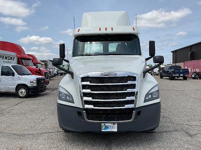Used 2018 Freightliner Cascadia Detroit DD13 Semi Truck for sale #319712 - photo 2