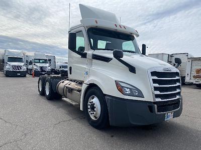 Used 2018 Freightliner Cascadia Detroit DD13 Semi Truck for sale #319718 - photo 1