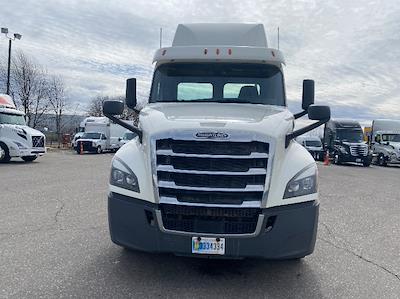 Used 2018 Freightliner Cascadia Detroit DD13 Semi Truck for sale #319718 - photo 2