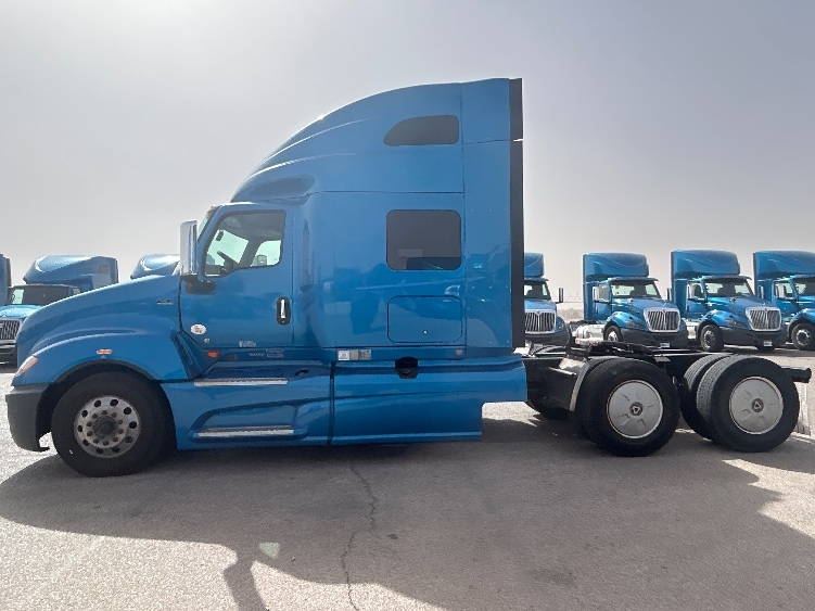 Used 2021 International LT - photo 6