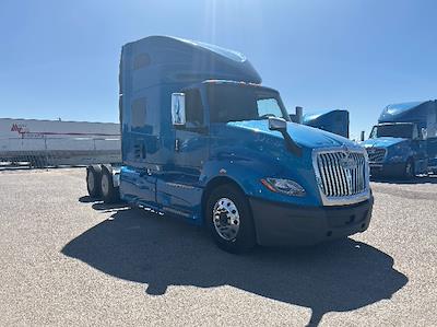 Used 2021 International LT - photo 1