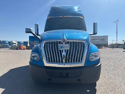 Used 2021 International LT - photo 1