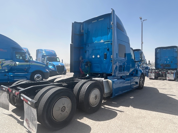 Used 2021 International LT - photo 9
