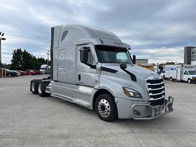 Used 2021 Freightliner Cascadia Cummins X15 Semi Truck with Sleeper Cab for sale #320850 - photo 1