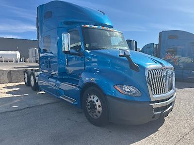 Used 2021 International LT - photo 1