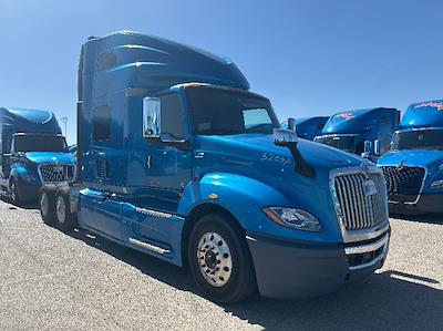 Used 2021 International LT - photo 1