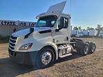 Used 2019 Freightliner Cascadia Detroit DD13 Semi Truck for sale #321082 - photo 3